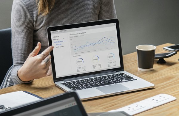 Triple écran portable : quels critères prendre en compte pour choisir ?